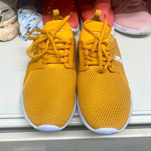 Size 10 used less than 3 times.